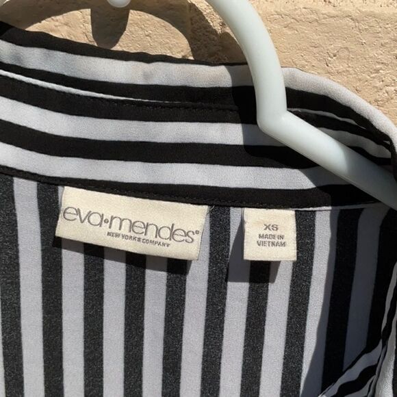 Take 50% OFF -Eva Mendes Stripped Long-sleeved Shirt, Size XS - Picture 5 of 8